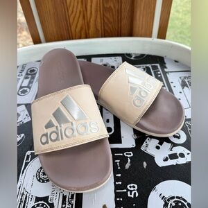 WOMEN'S ADIDAS ADILETTE COMFORT SPORT SLIDES
